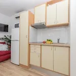 Marie Апартаменты Макарска