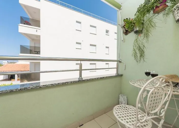 Apartment Marie Makarska